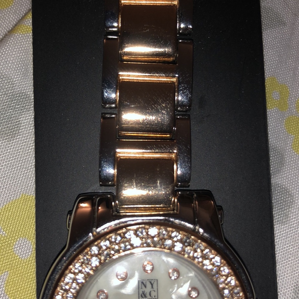 watch - Picture 4 of 4